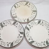 7 flat plates in Longwy rambouillet style earthenware, iron earth.