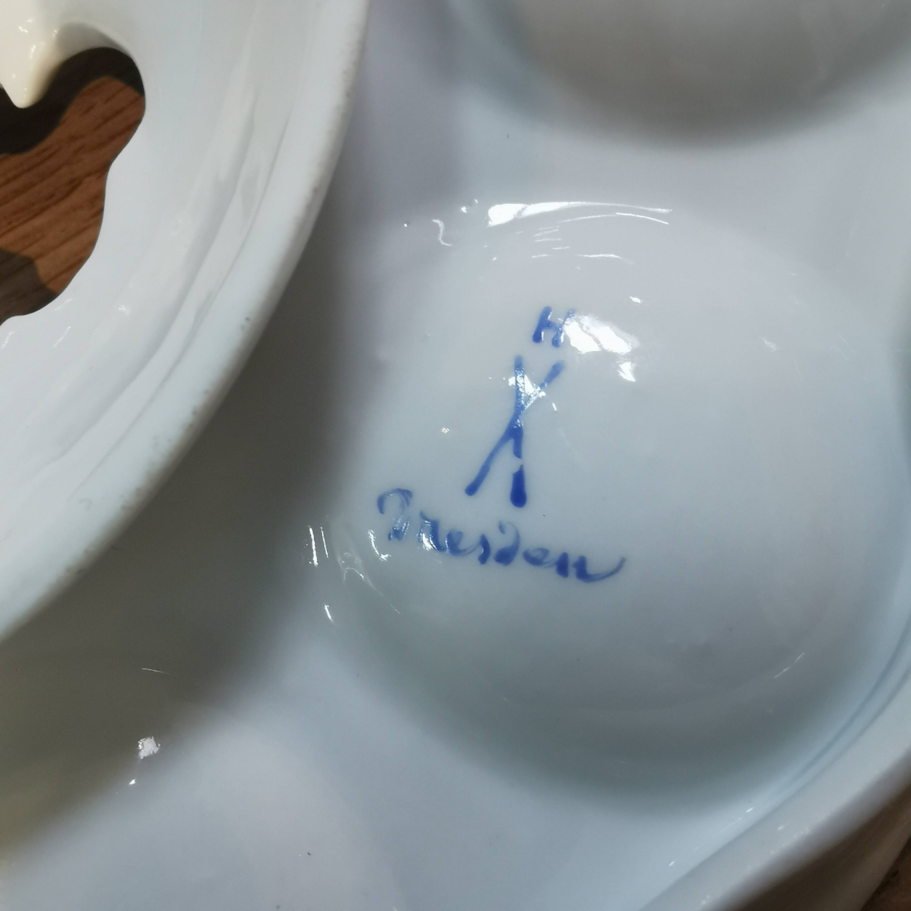 Plat à oeufs porcelaine dresden