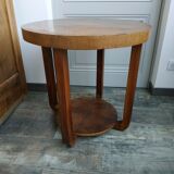Pedestal table