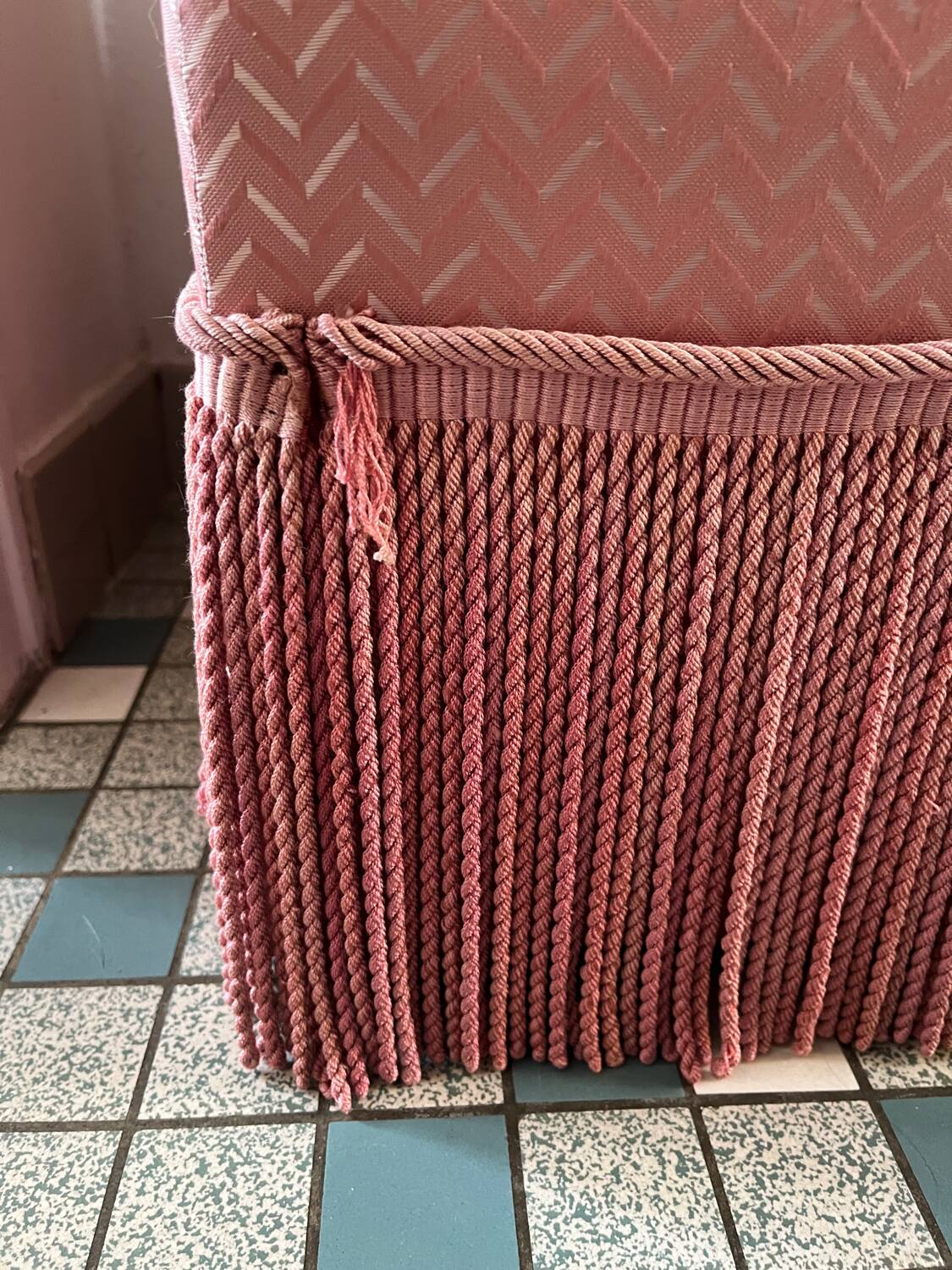 Repose Pied en Tissu Rose