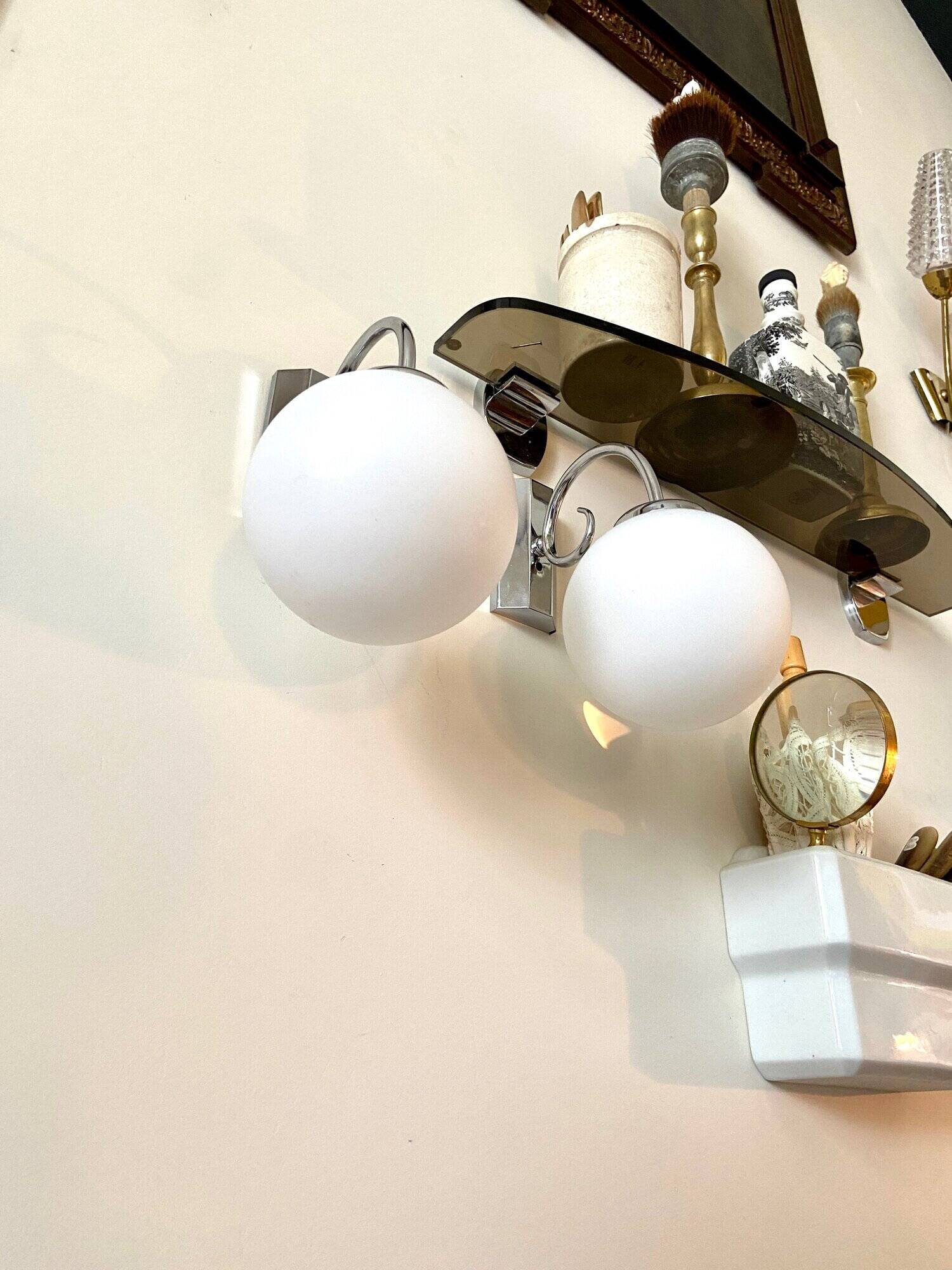 2 wall lamps in chromed metal and white opaline