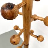 Free-standing coat rack in solid pine, Les Arcs, 1970s