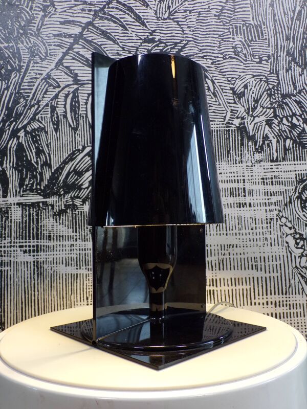 Lampe Kartell Take noire par Ferrucio Laviani