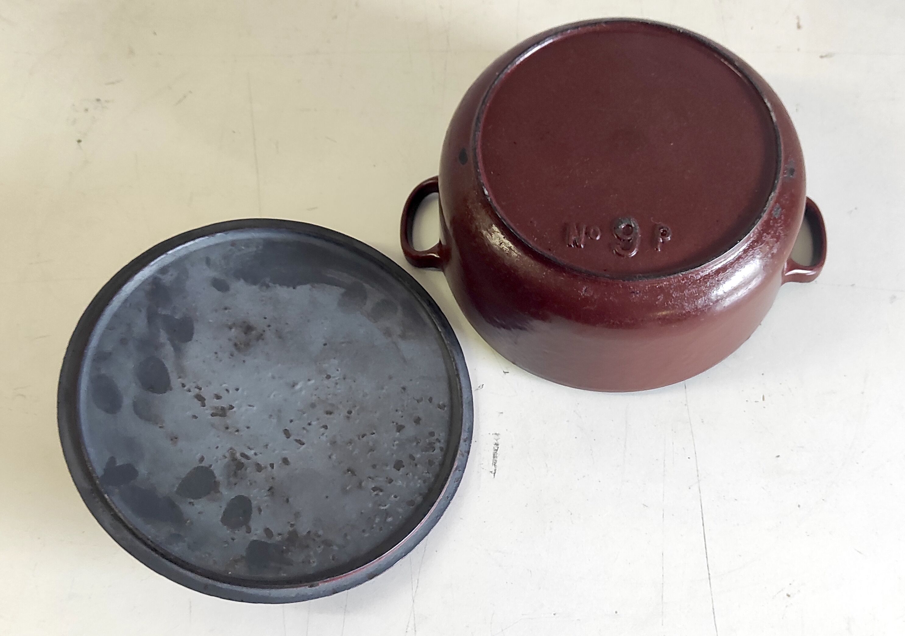 Enamelled cast iron casserole by Godin model n°9p – 40s/50s