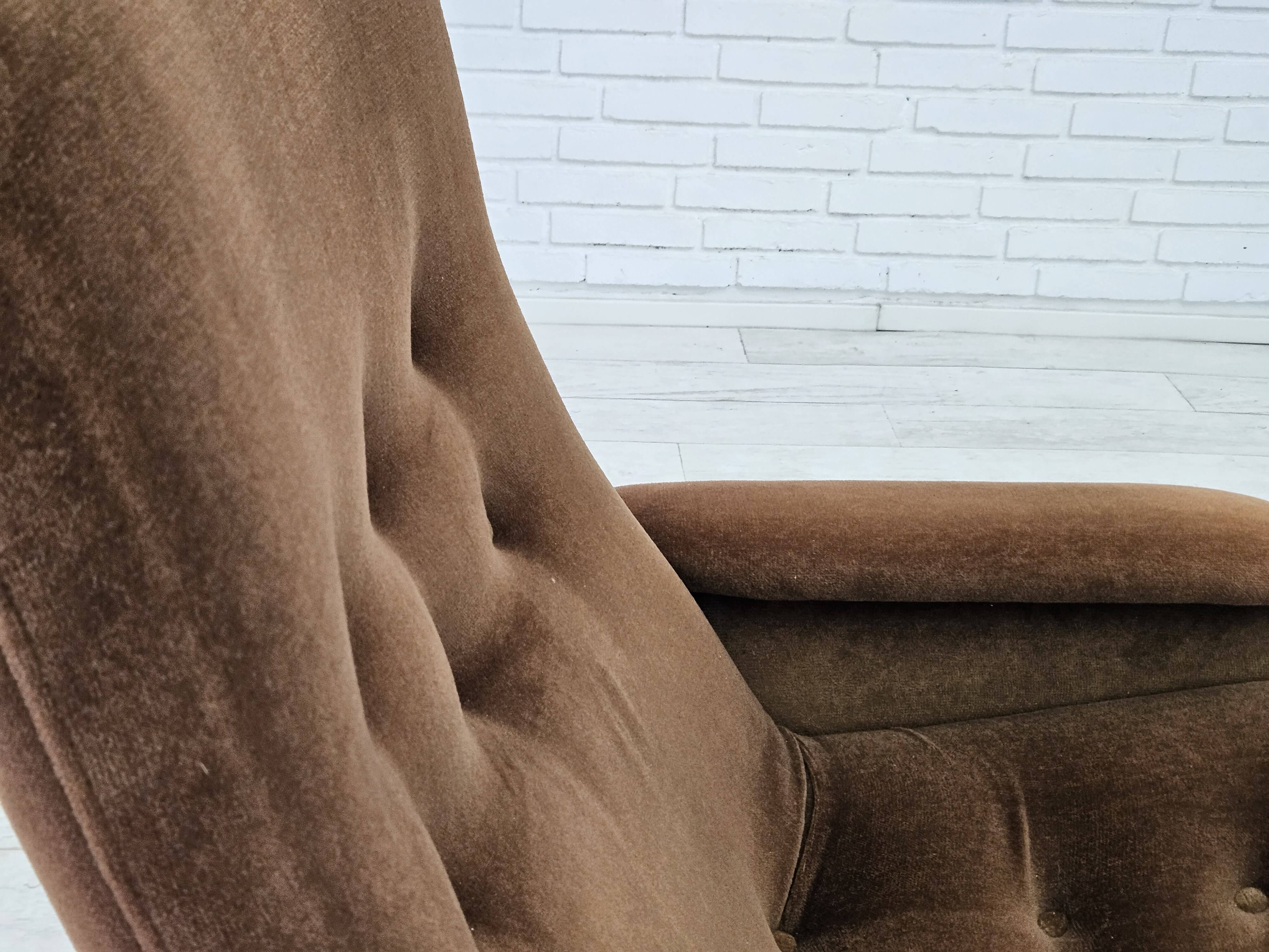 Années 1970, chaise pivotante scandinave vintage, velours, état d'origine.