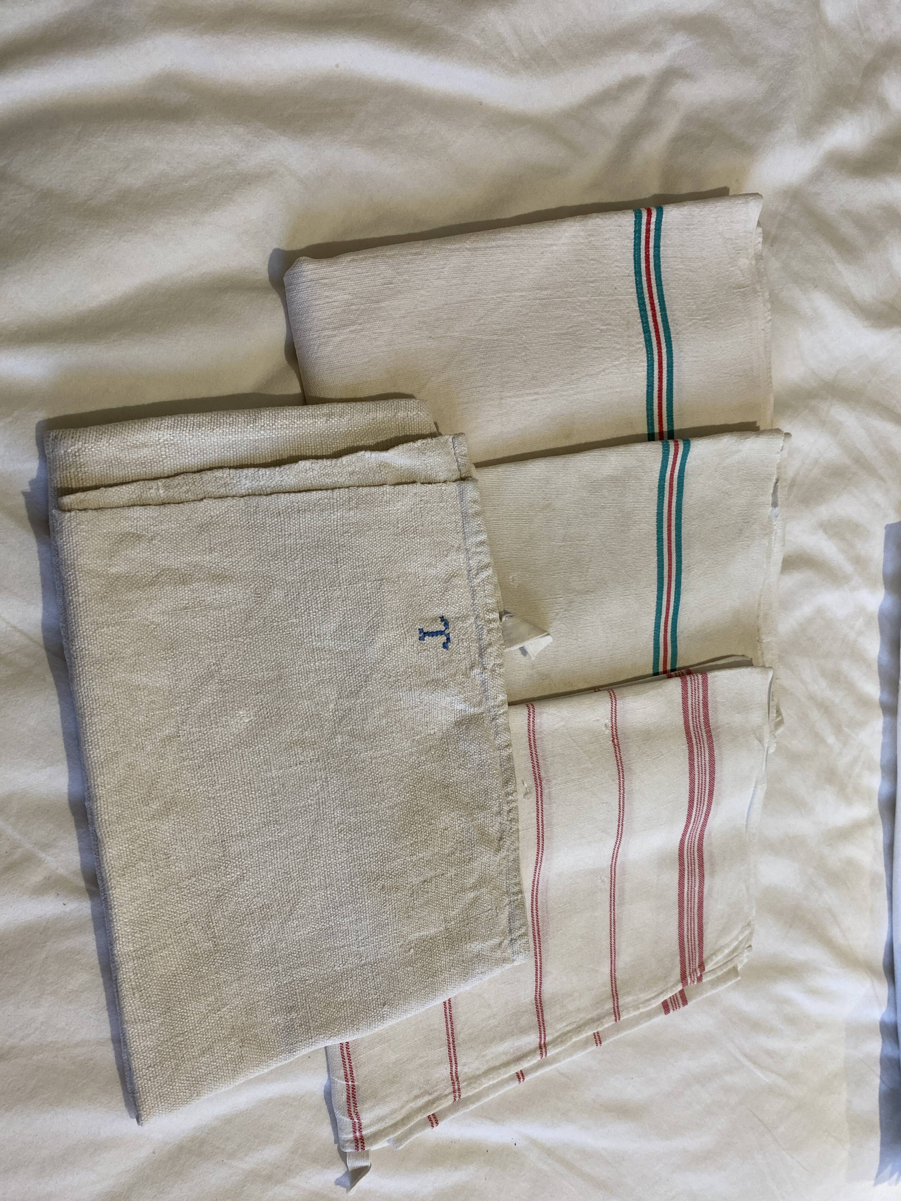 Lot of linen towels