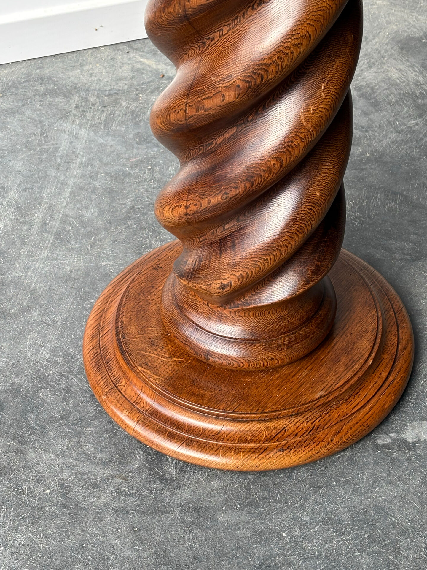 Large twisted solid oak column, early 20th century