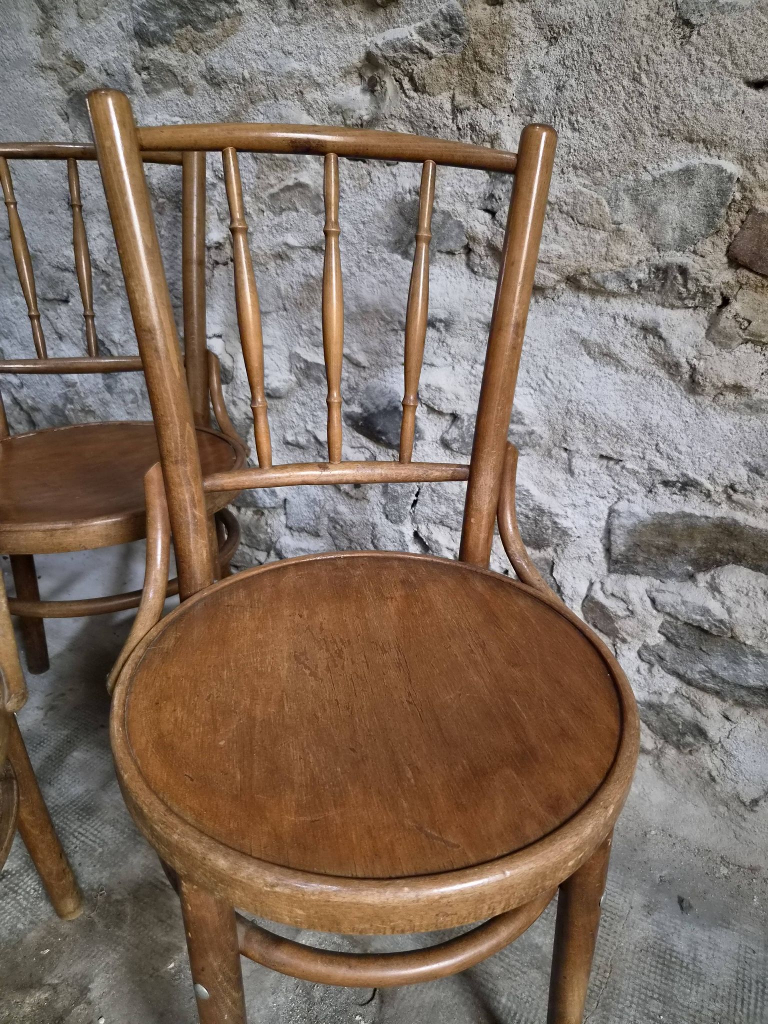 Set of 6 Fischel bentwood bistro chairs, Czechoslovakia, circa 1930–1950.