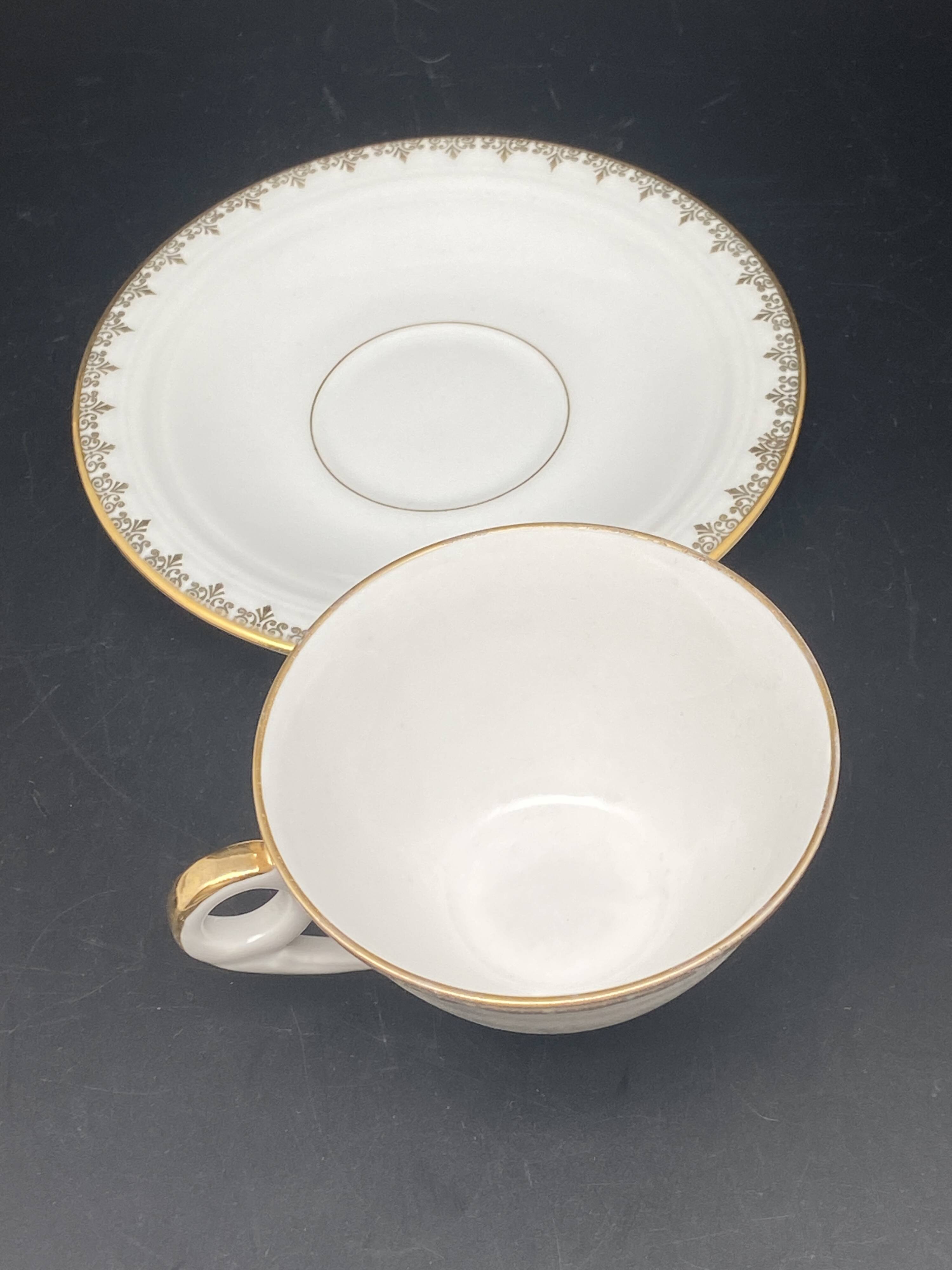 White and gilded Limoges porcelain tea/coffee service – MPM0724SV1