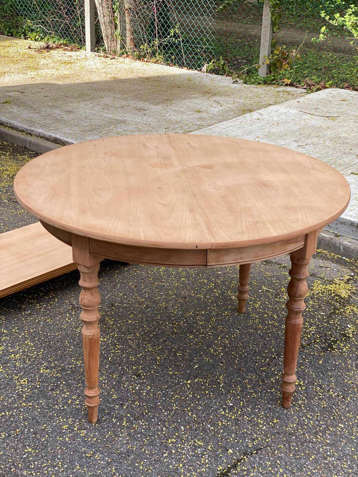 Renovated Louis Philippe round extendable dining table 115-2215cm 20th century