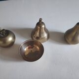 2 pears and 1 brass apple