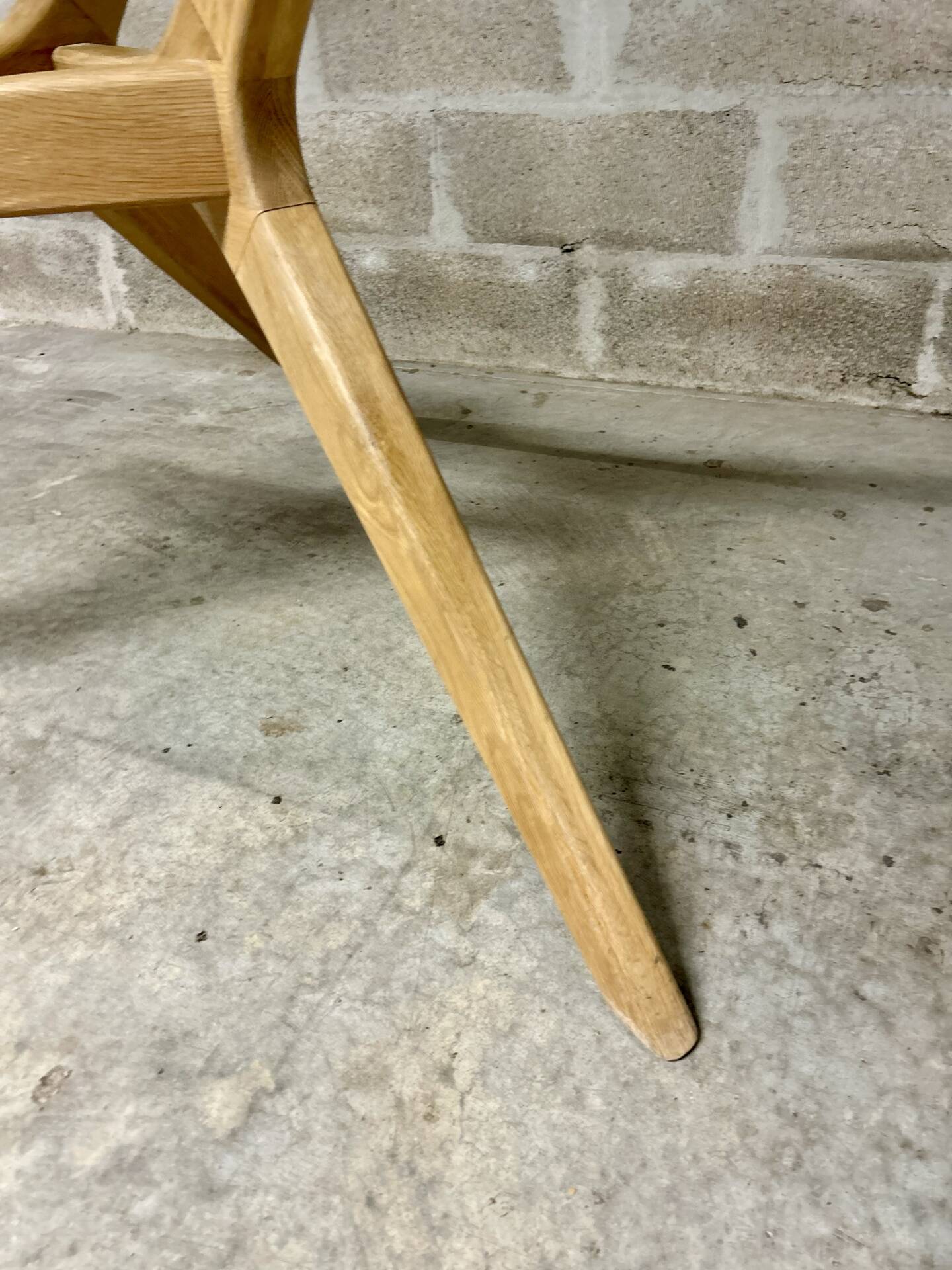 Table en bois et verre AMPM 130 cm