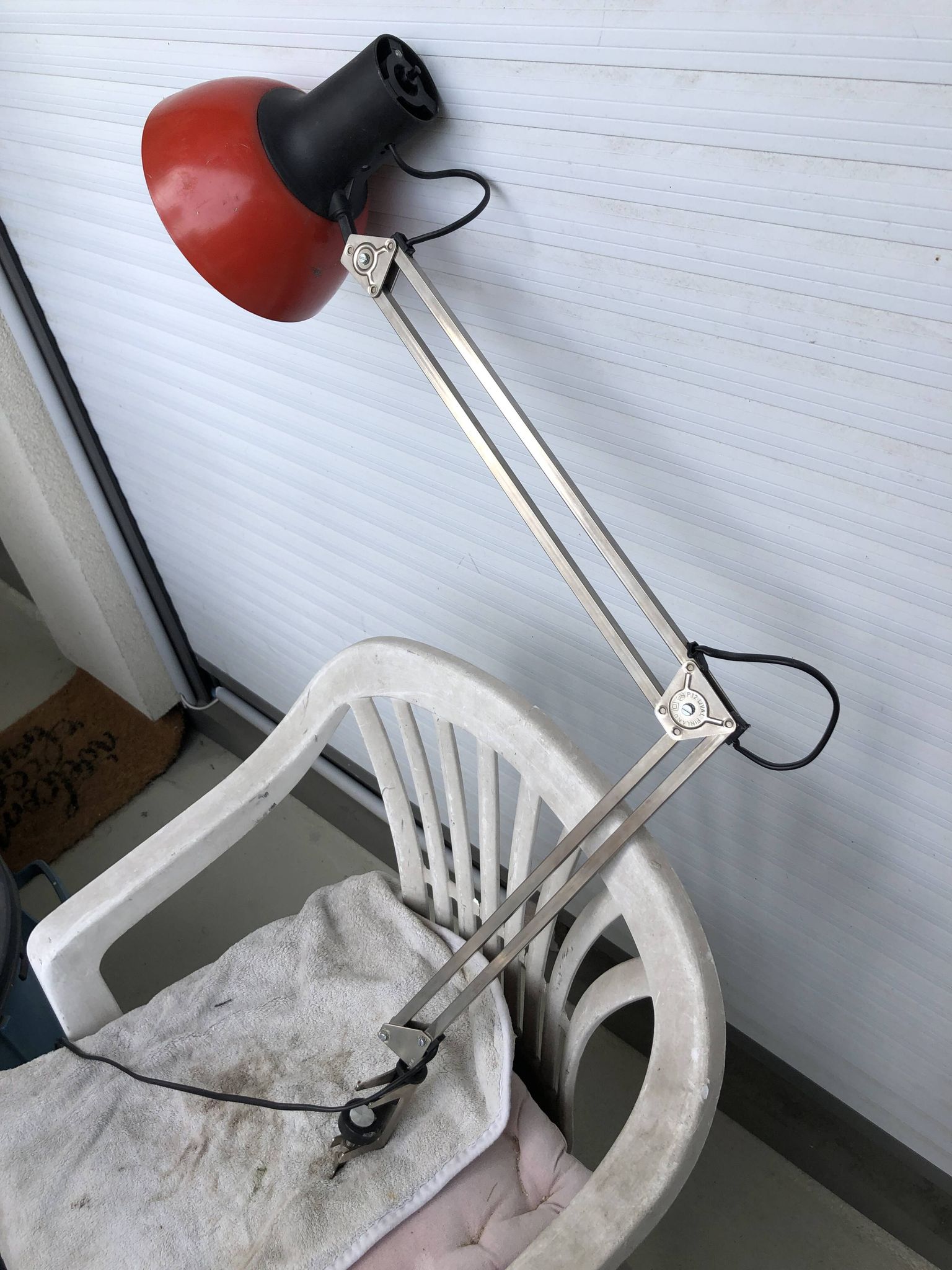 Lampe d'architecte rouge   patented  finlande