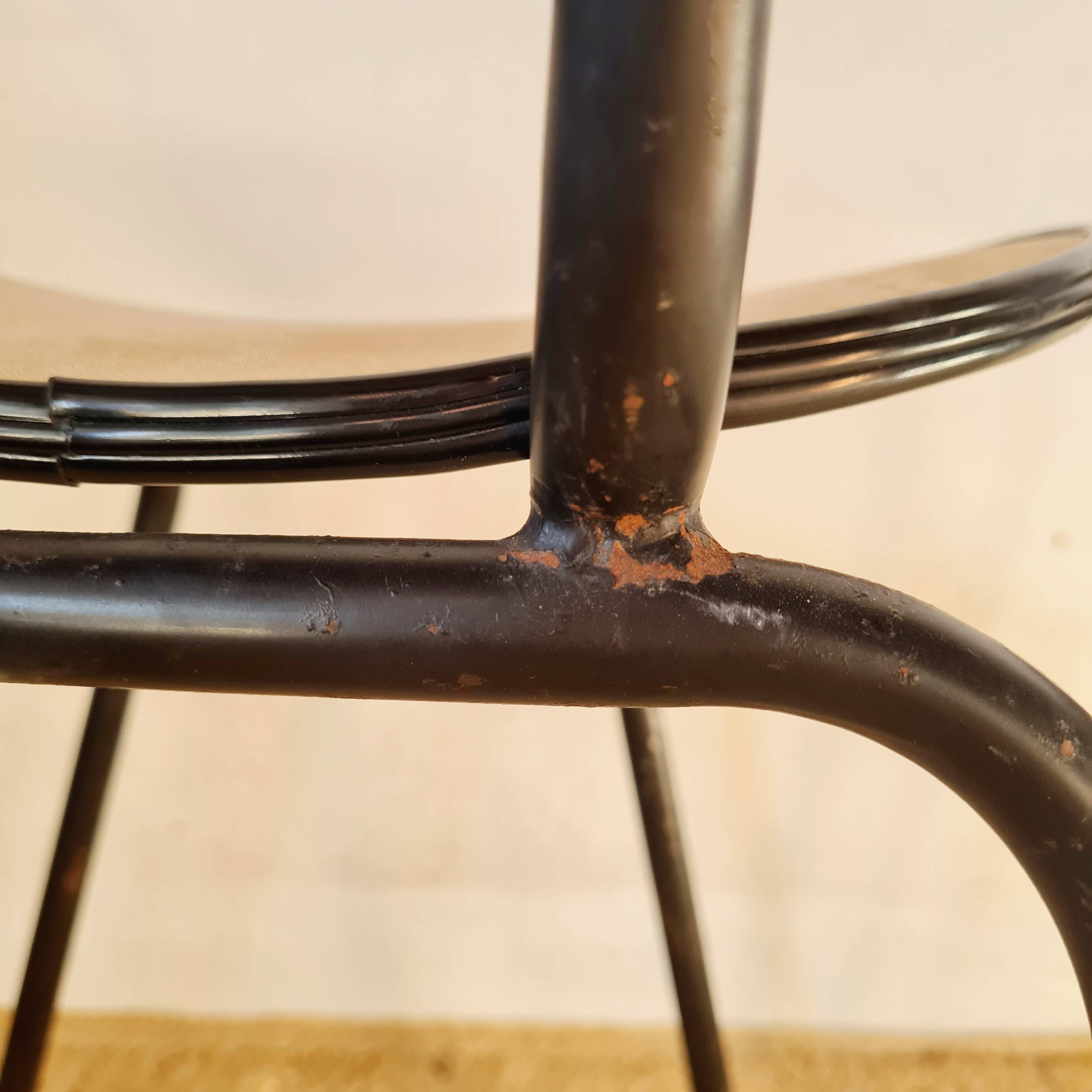 Paire de chaises années 50 piétement métal