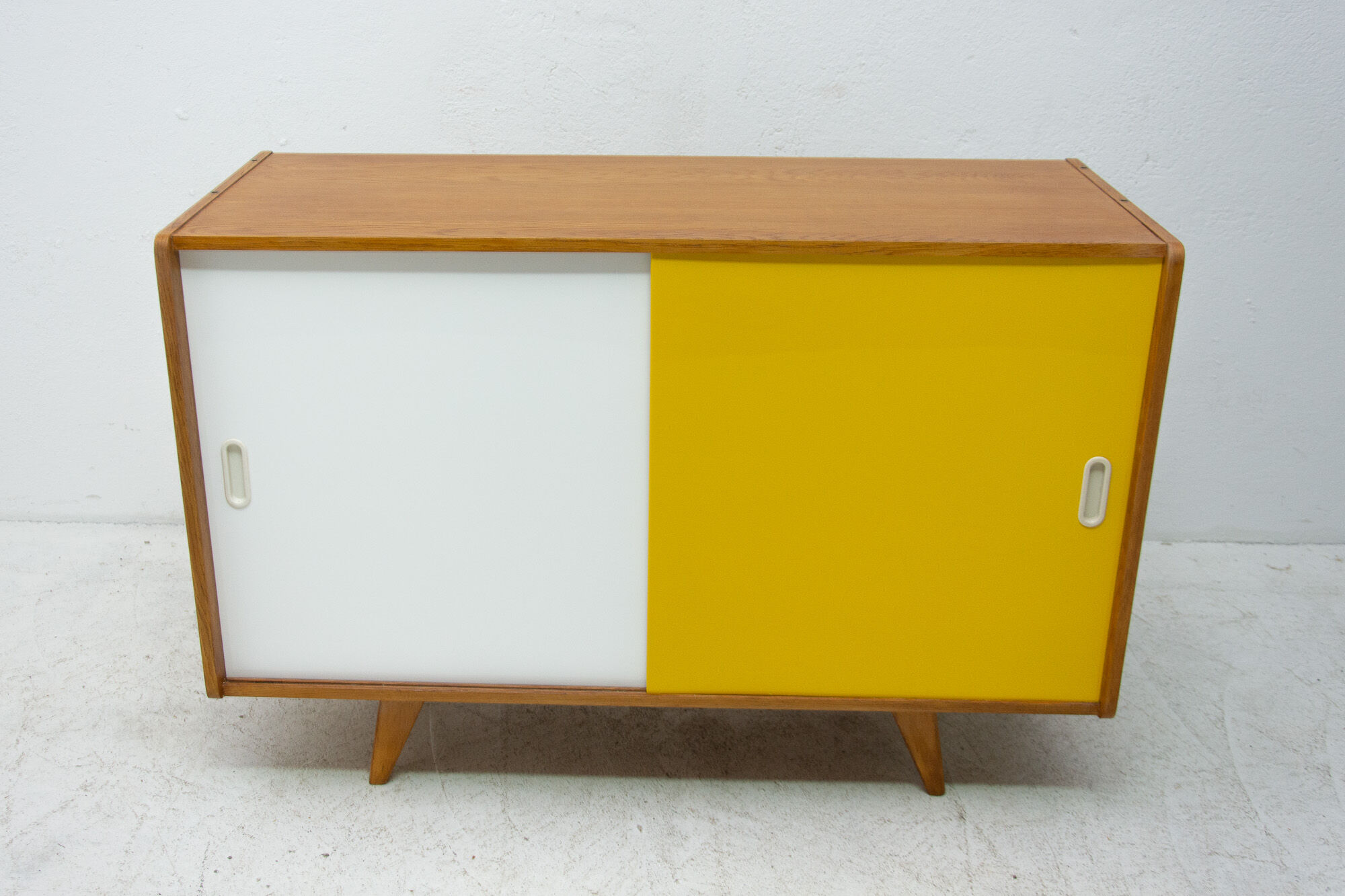 Fully restored mid century sideboard U-452 by Jiří Jiroutek, 1960´s, Czechoslovakia