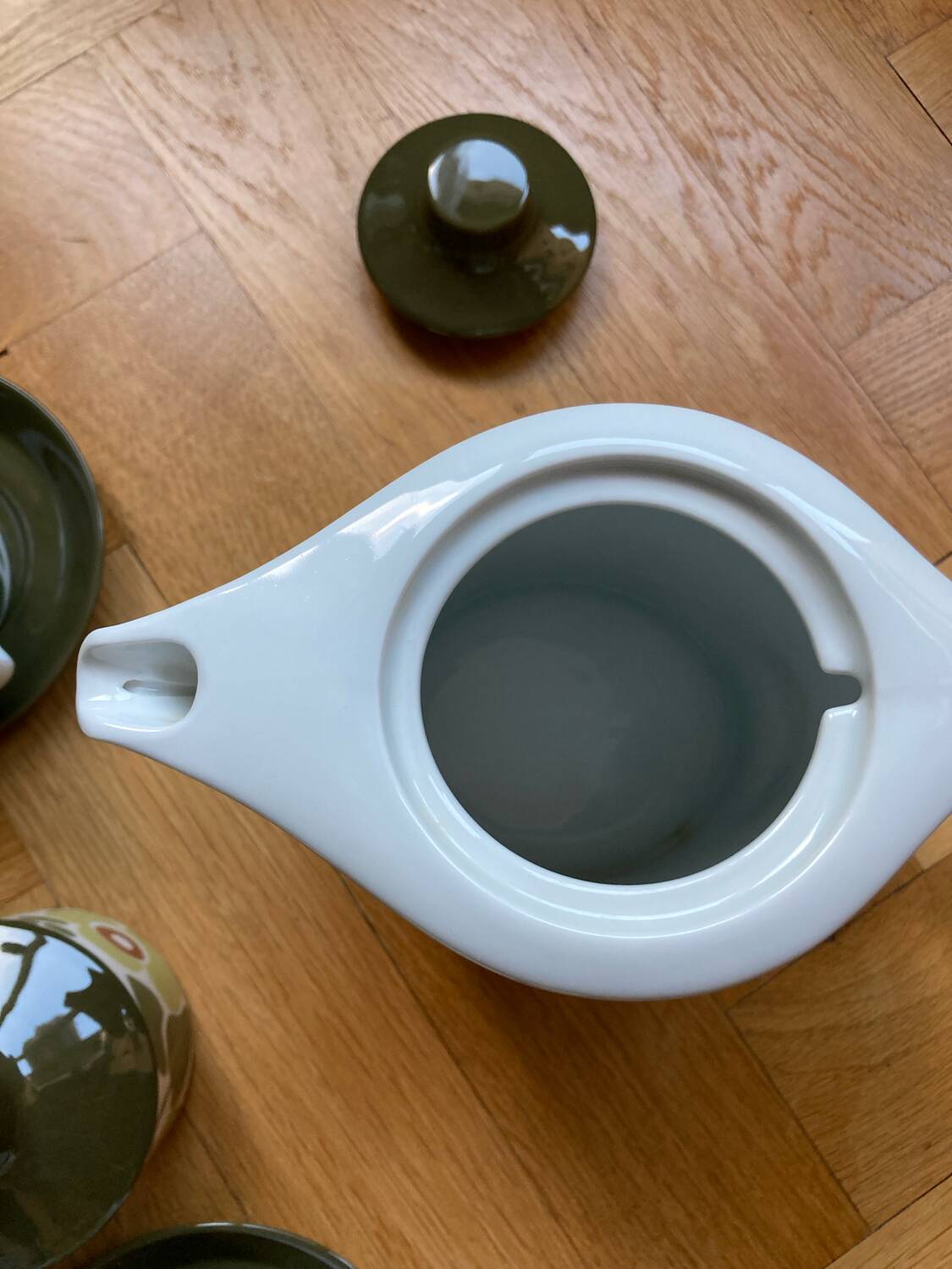 Vintage Hutschenreuther Novum Brasilia coffee set