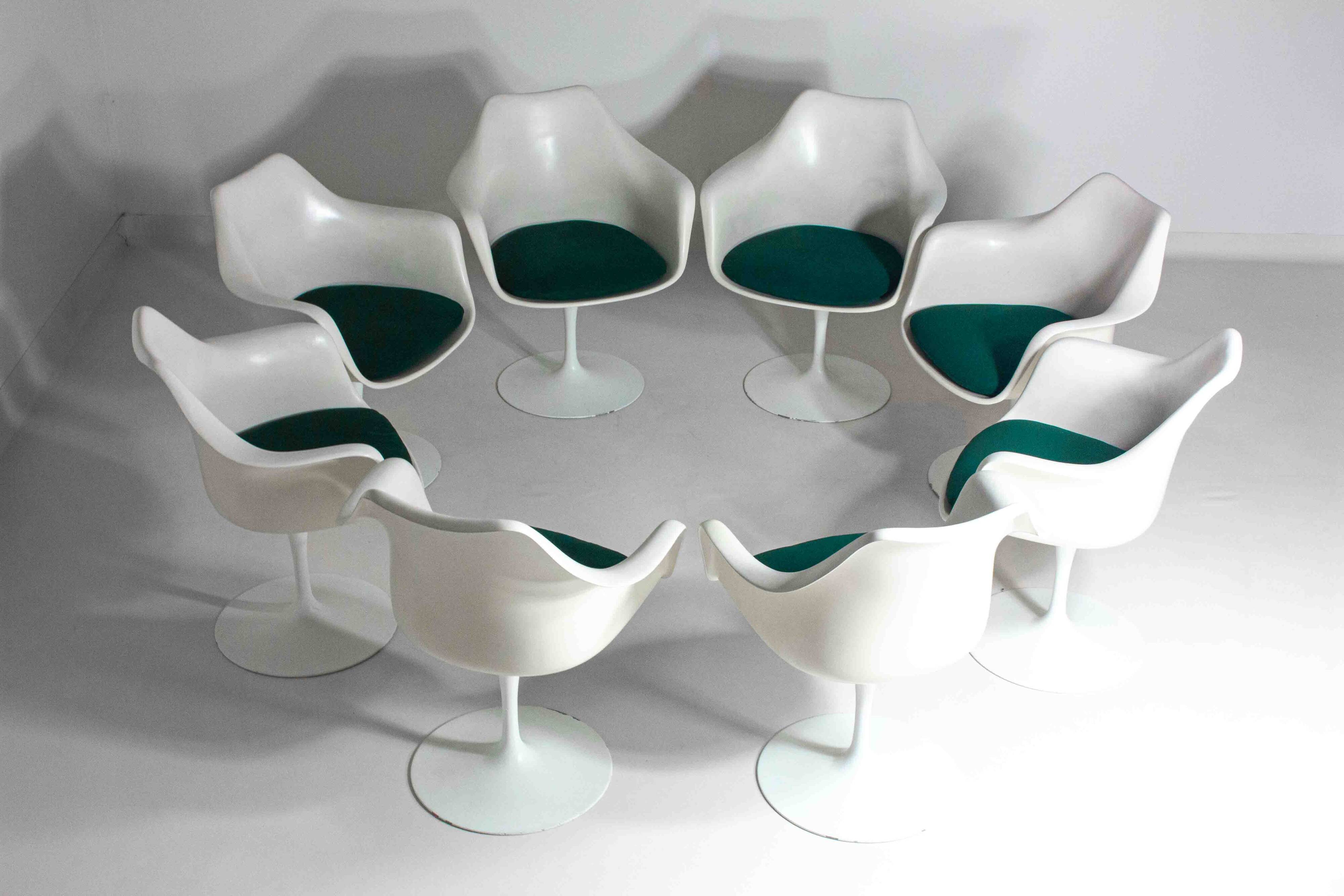Large set of 8 tulip armchairs by Eero Saarinen for Knoll International, 1970s
