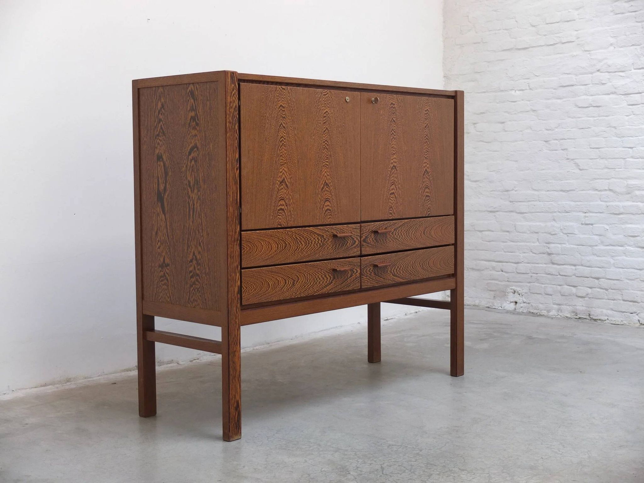 N-Line 'Team Program 500' double bar cabinet in wenge, 1966