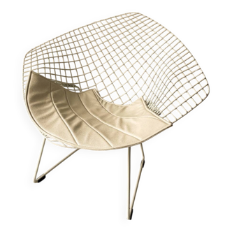 White Bertoia Diamond chair