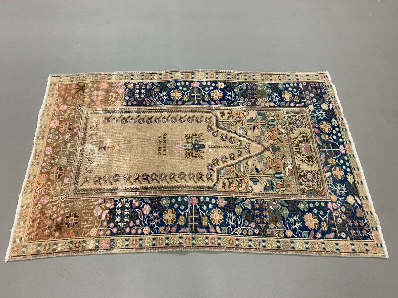 Distressed Turkish Rug 122x79 cm Vintage Shabby, Wool Tribal Blue, Beige Small