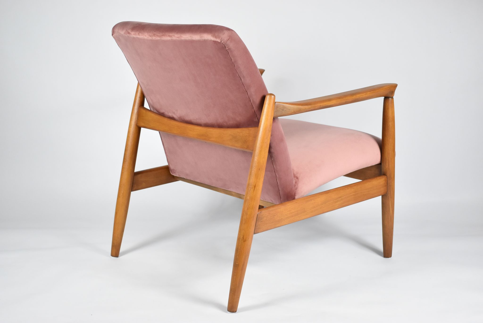 Fauteuil GFM-64 original, designer E.Homa, années 1960, rembourré, velours rose