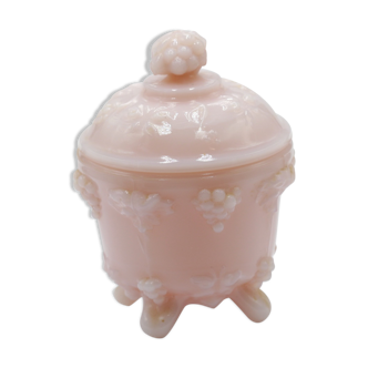 Bonbonnière en opaline rose