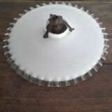 Suspension en opaline