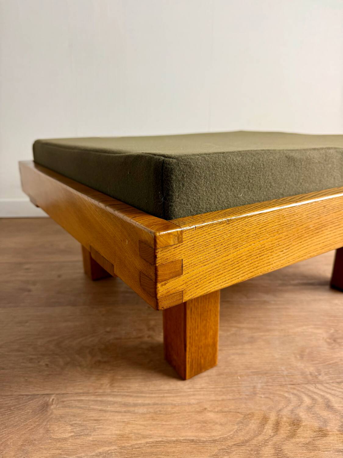 L09 coffee table Pierre Chapo