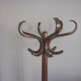 Baumann parrot coat rack