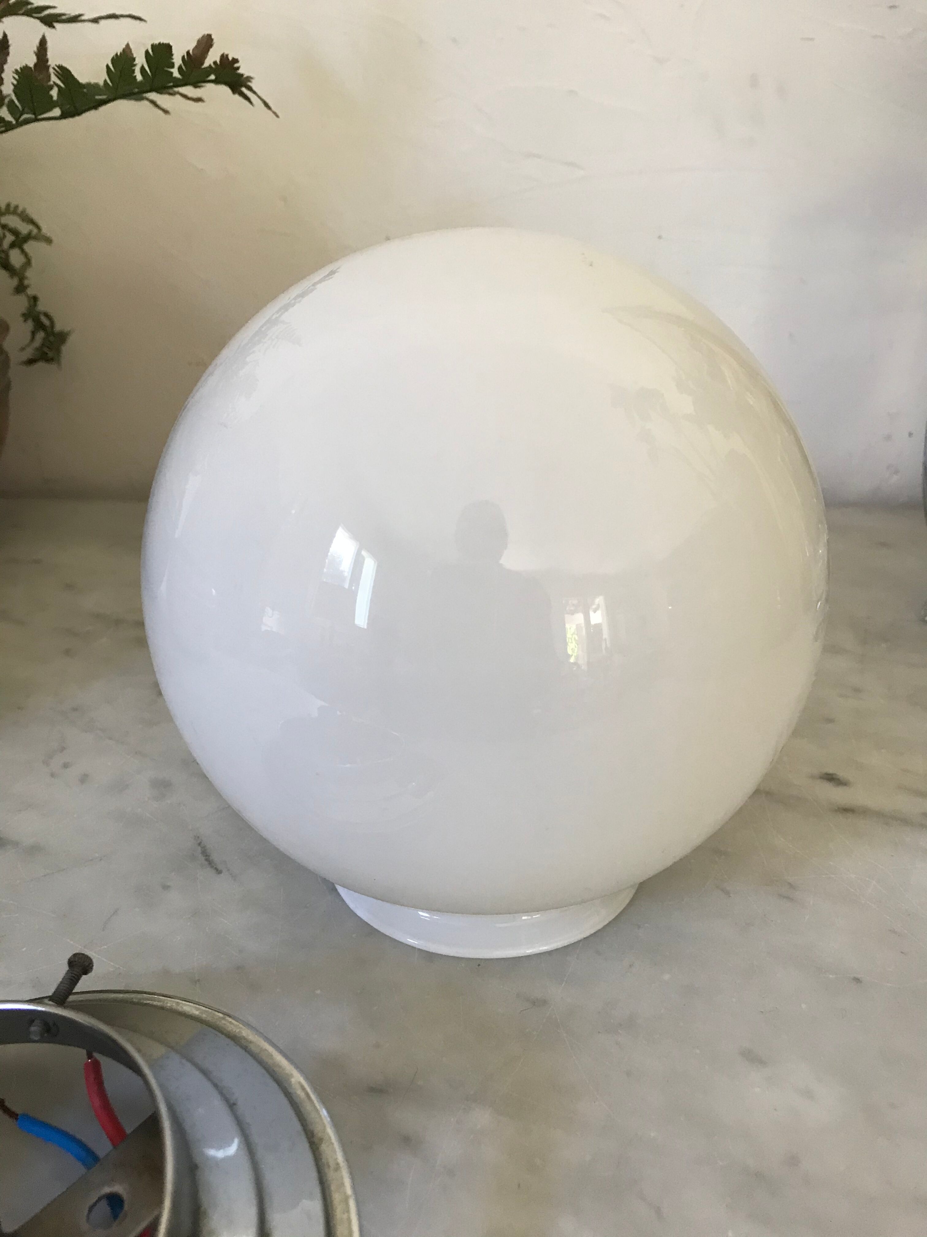 Opaline and chrome ceiling