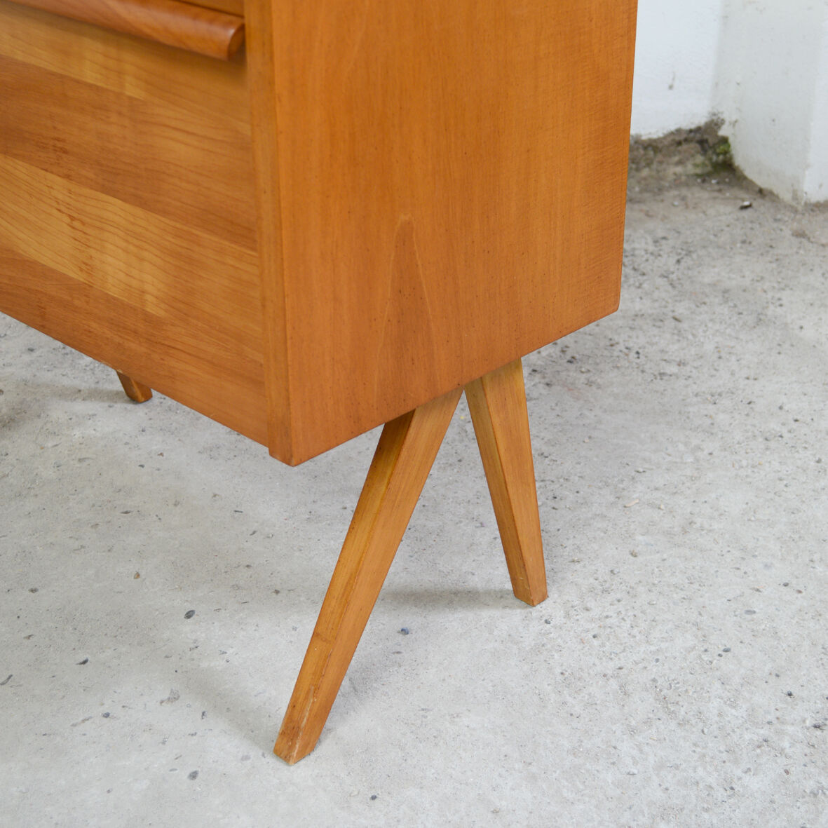 Furniture feet wooden compass