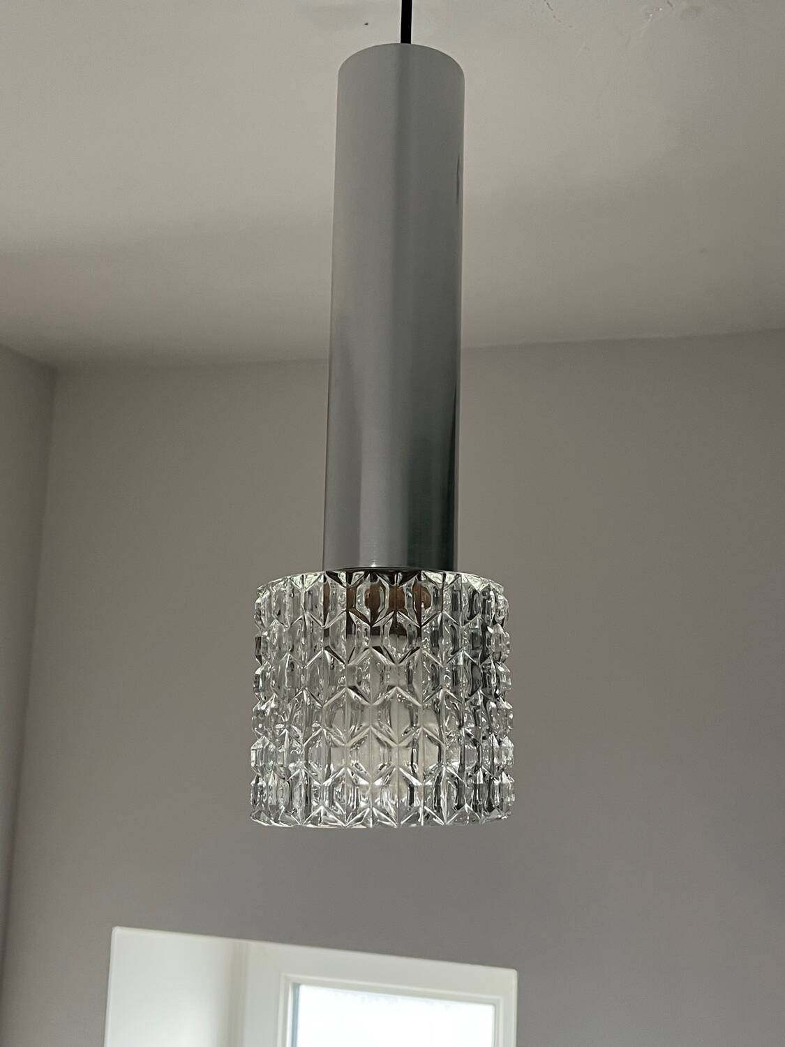 Vintage pendant light in chiseled glass and steel tube from the 70s