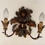 Appliques murales en bois sculpté