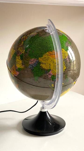 Illuminated terrestrial globe made in italy