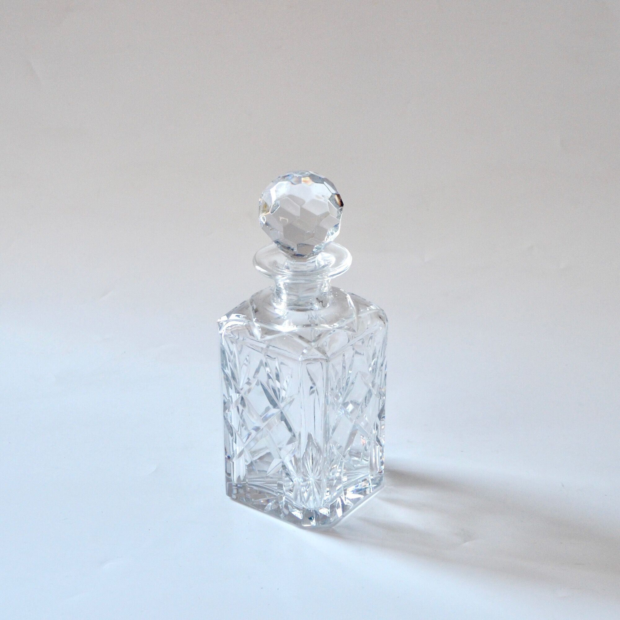 Carafe à whisky en cristal taillé