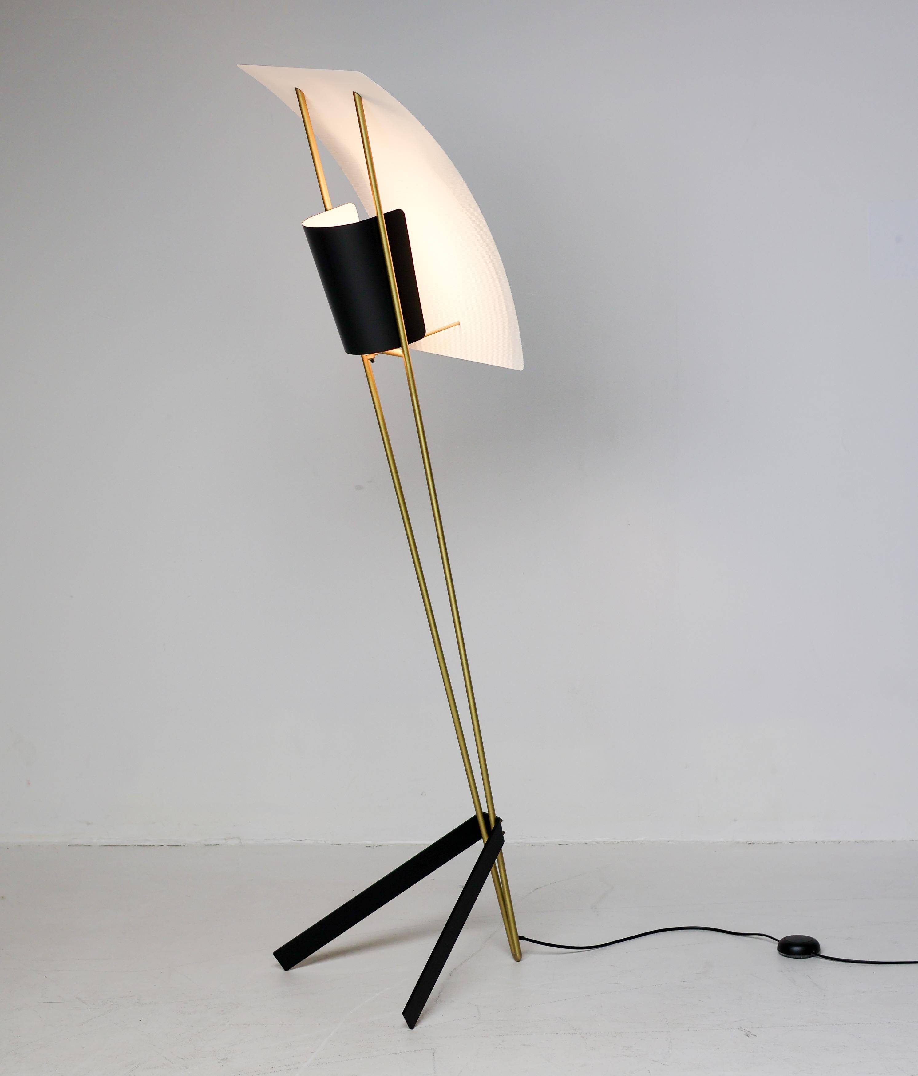 Kite floor lamp by Pierre Guariche, brass and steel, mid-20th century.