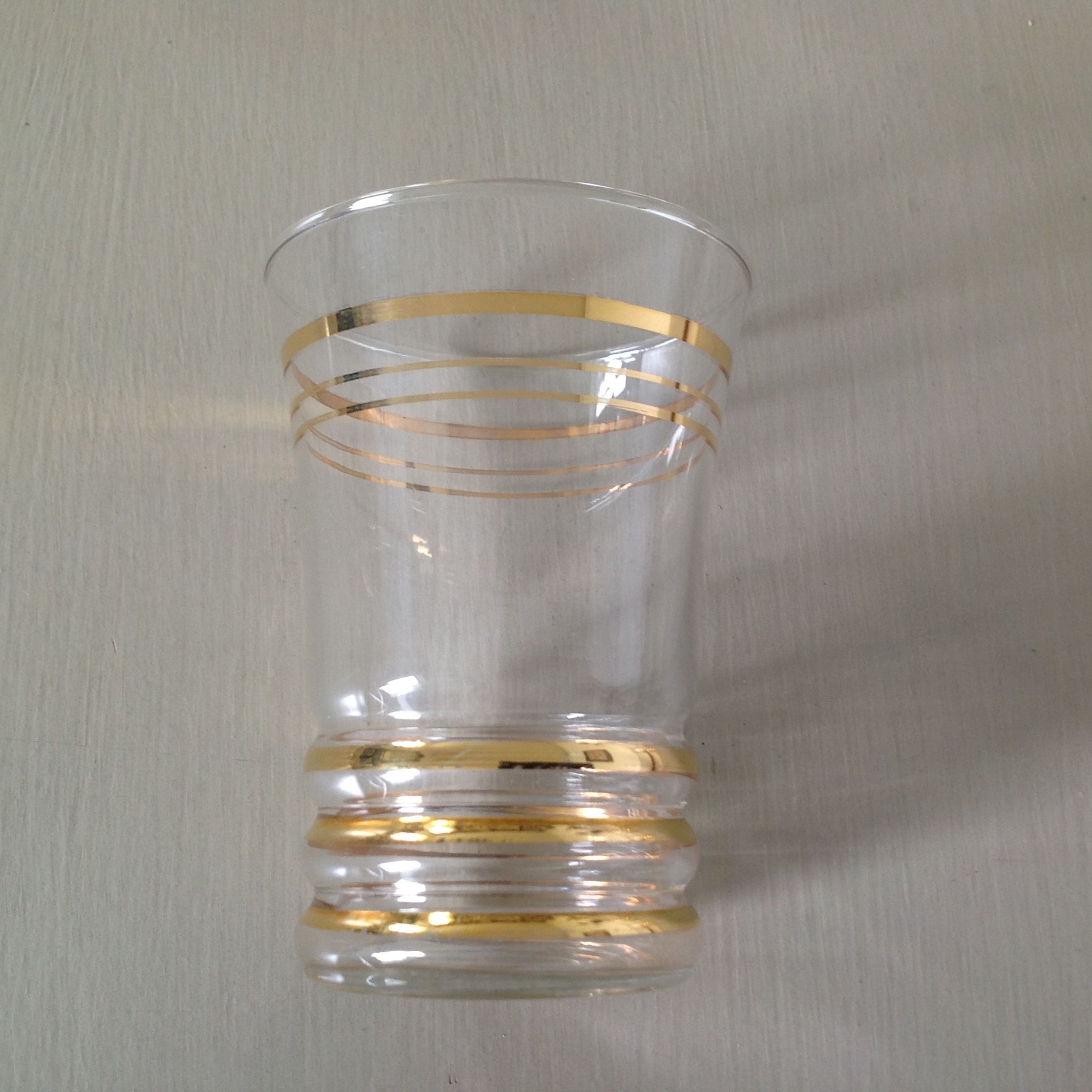 Lot de 9 verres à filets dorés