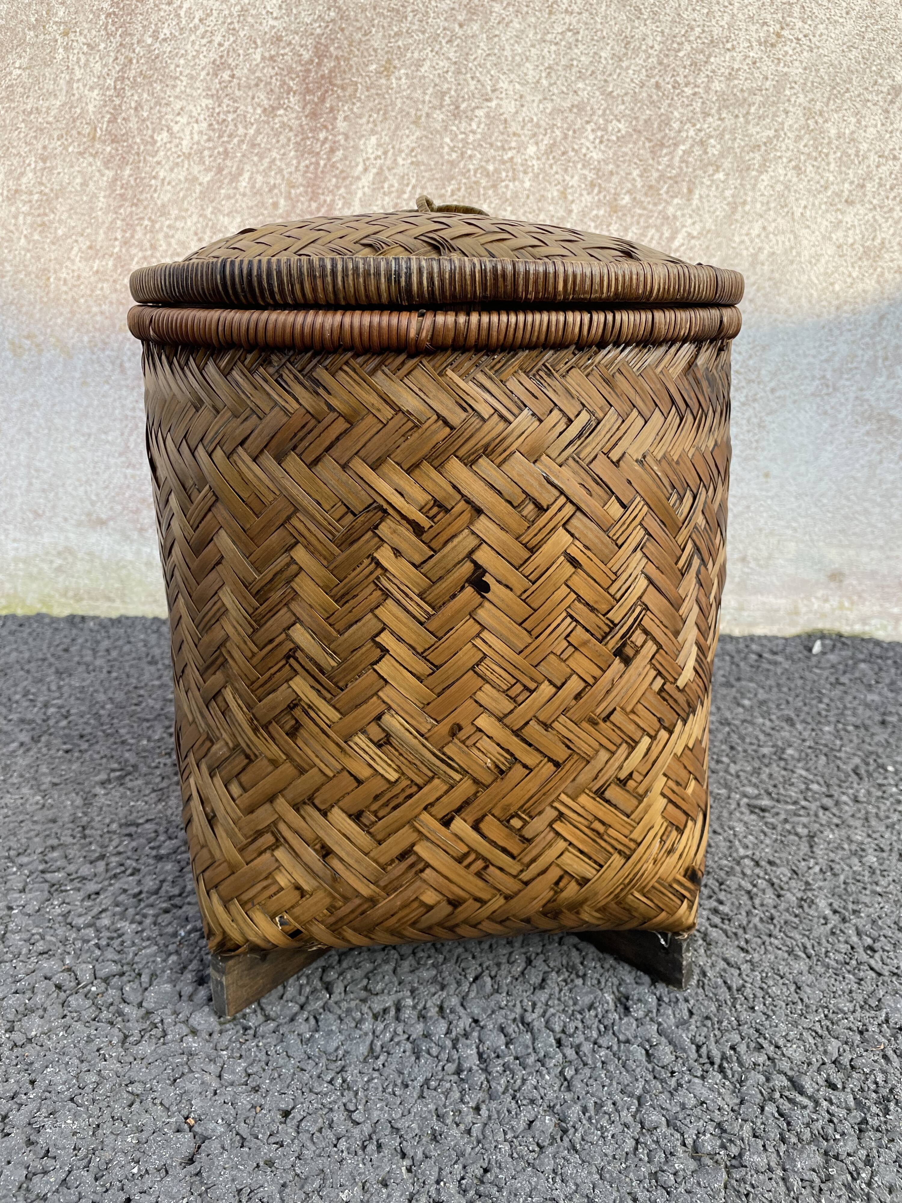 Basket with lided bamboo from Asia