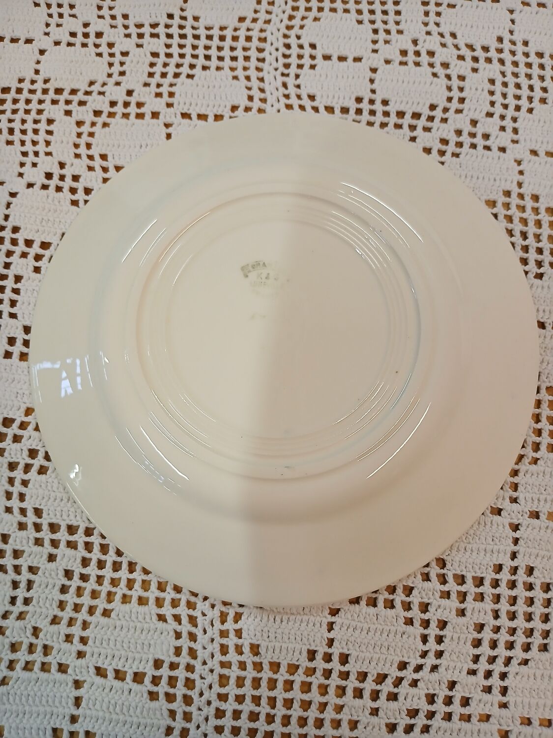 6 mismatched antique dinner plates