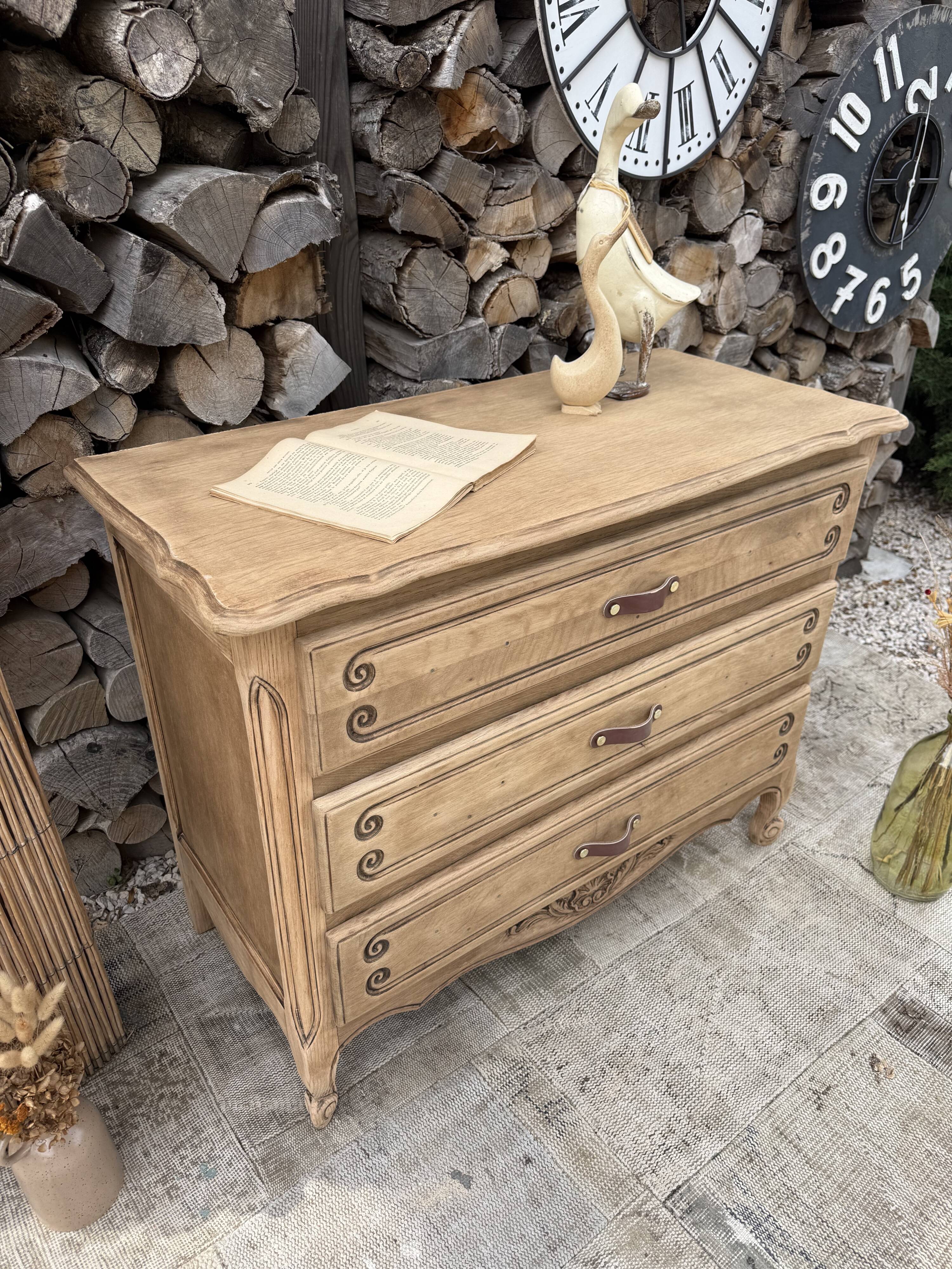 Commode bois rénovée