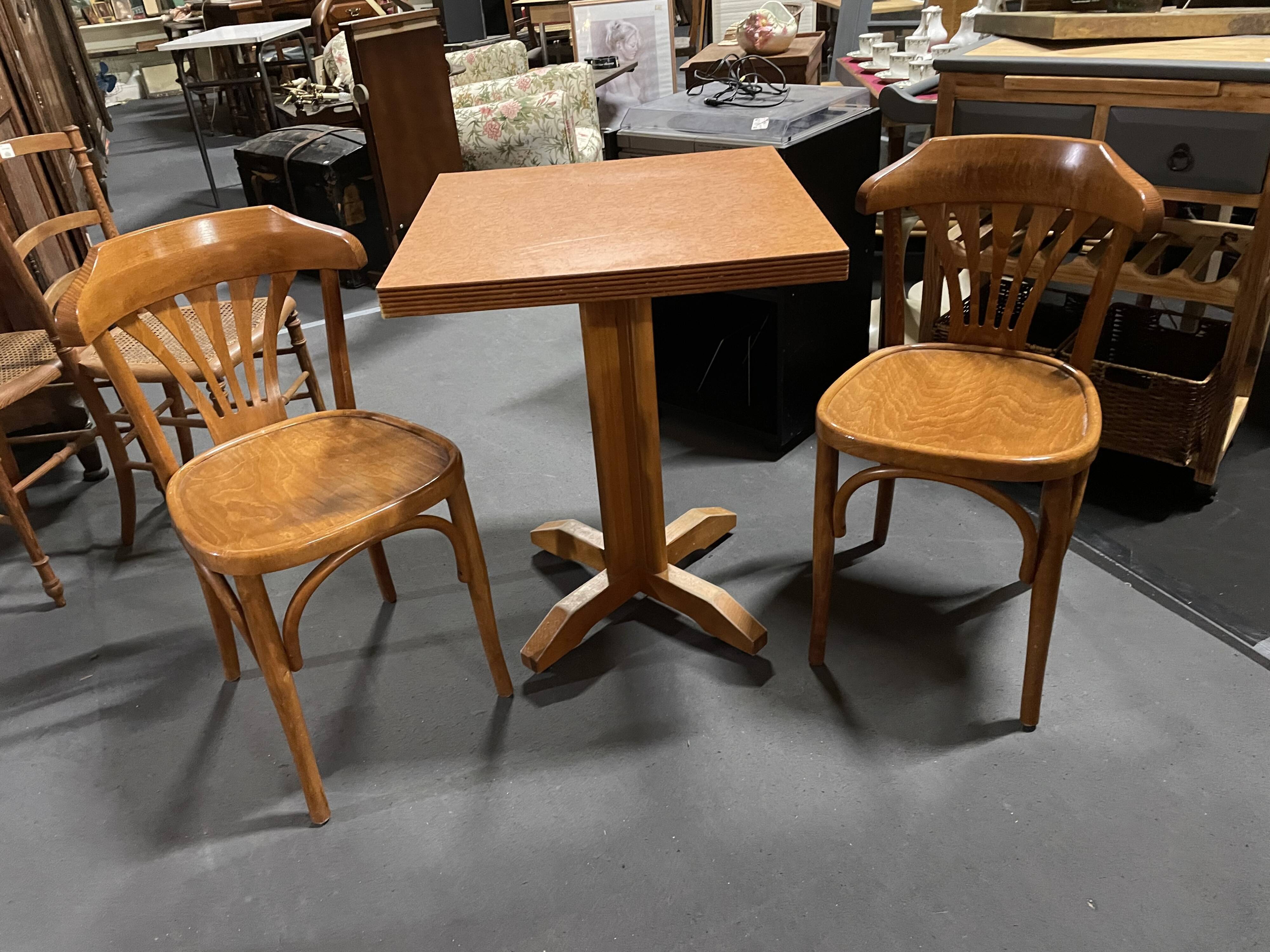 Table bistrot et ses 2 chaises