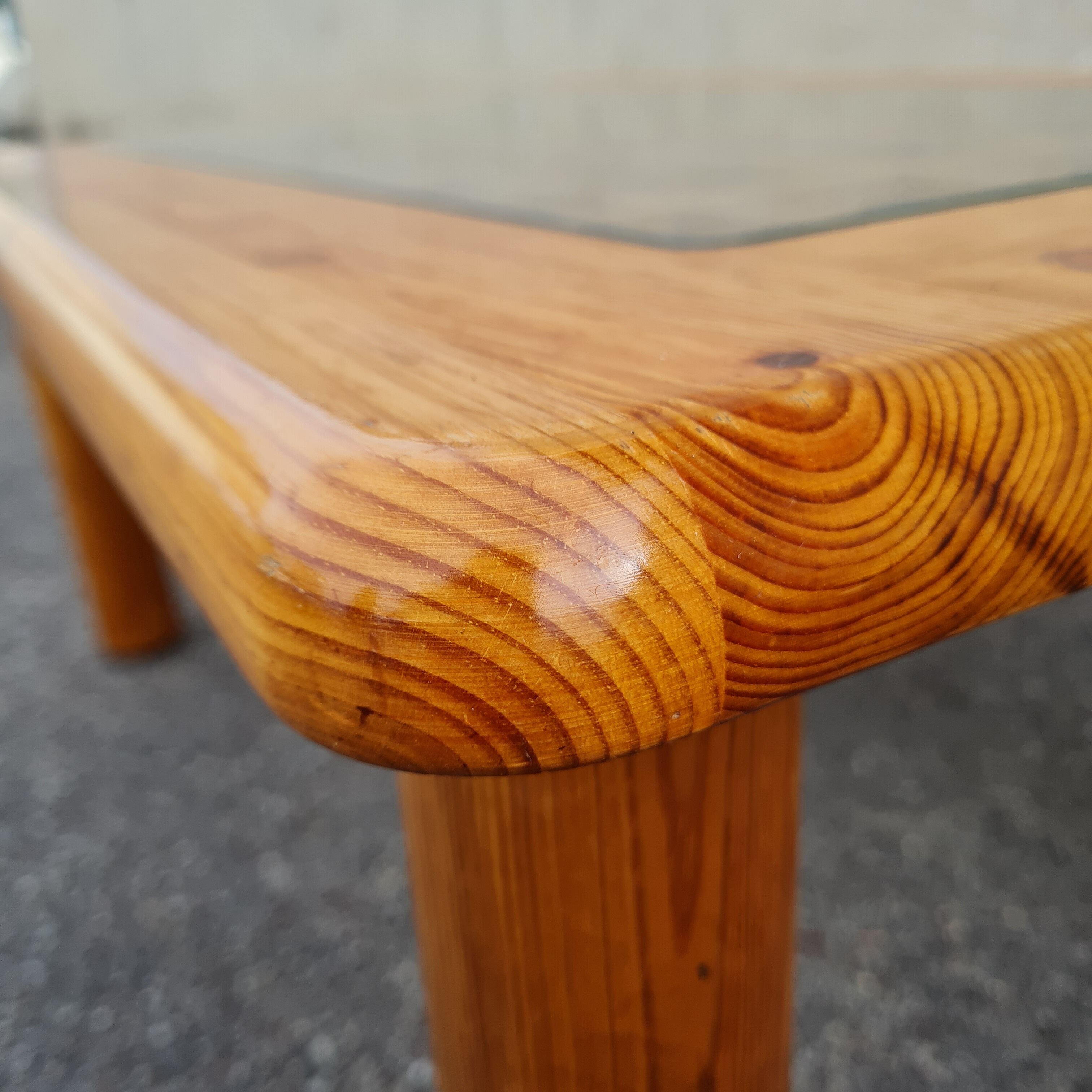 Italian coffee table in pine and glass