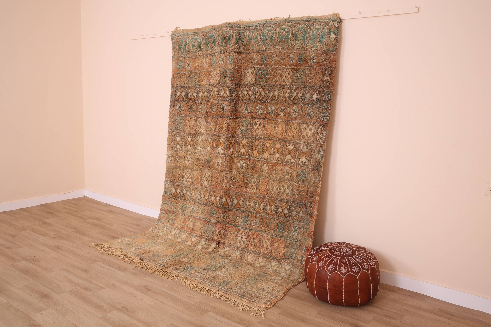 Peach Vintage Moroccan Rug 178 x 264 cm, Berber Wool Rug, Handmade Boho Rug