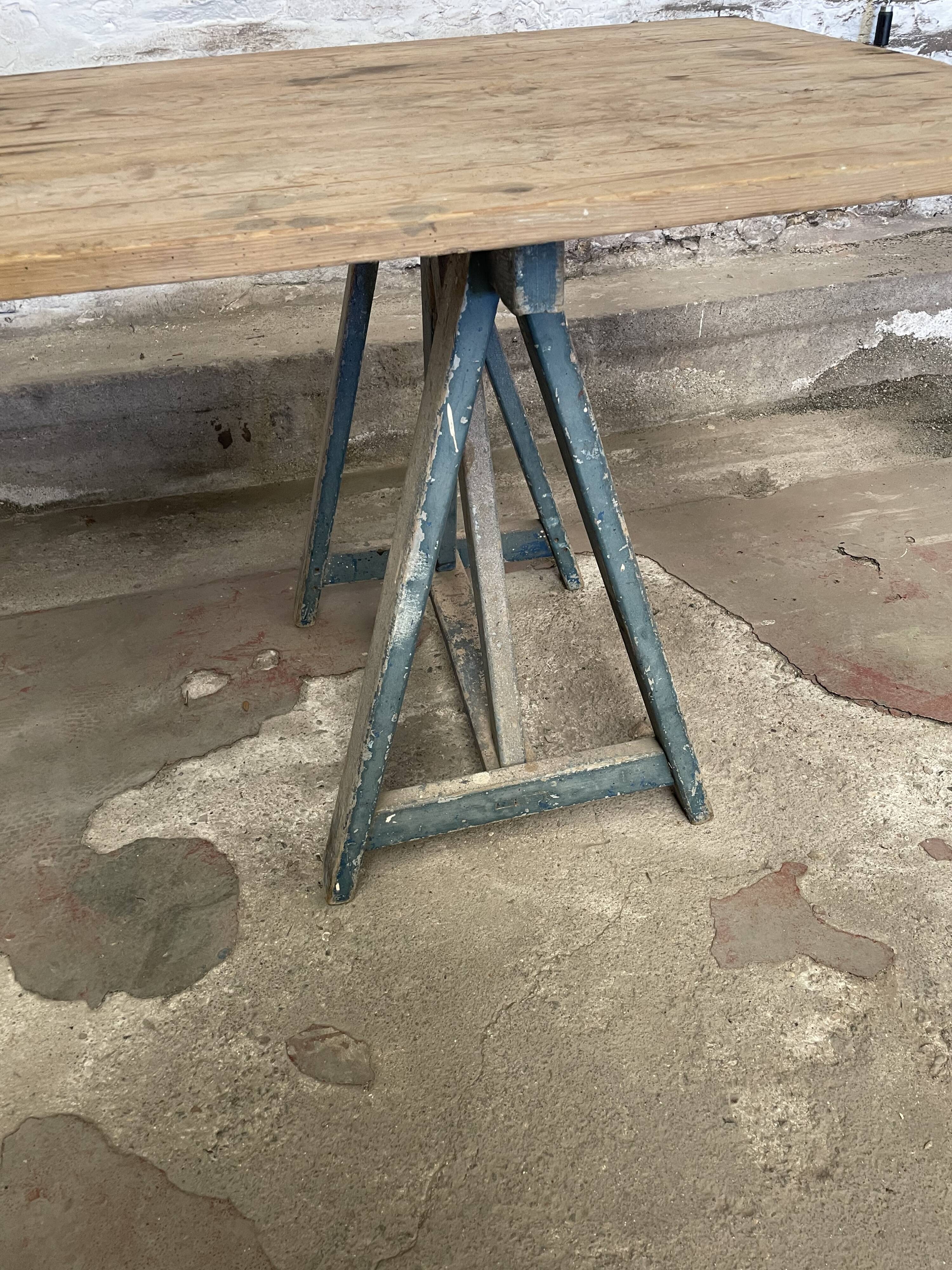 Trestle top table