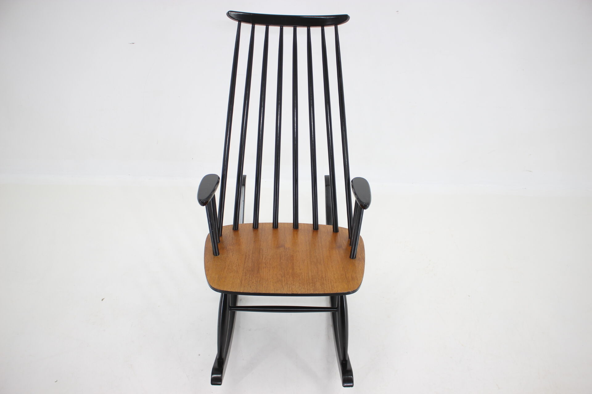 1960s Varjosen Puunjalostus Beech Rocking Chair, Finland