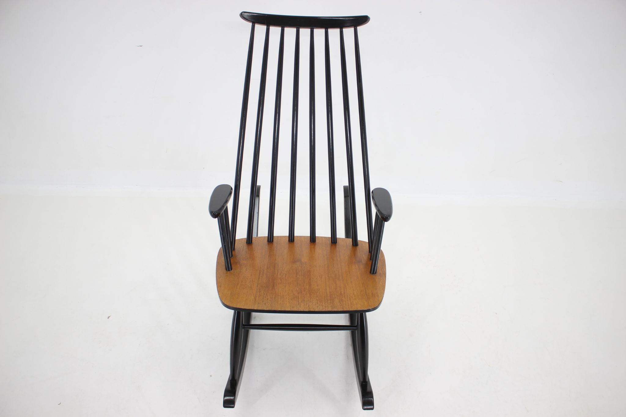 1960s Varjosen Puunjalostus Beech Rocking Chair, Finland