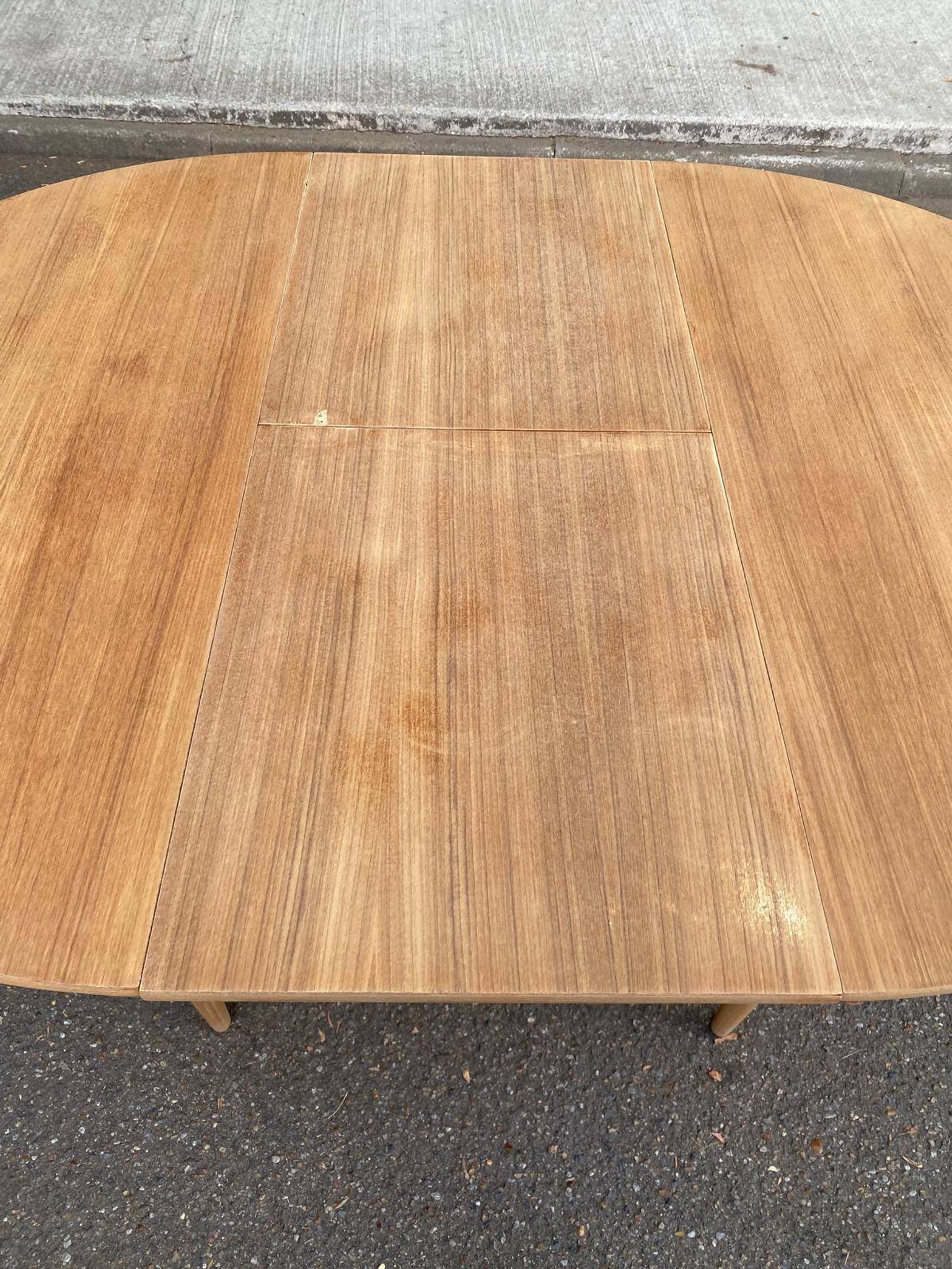 Scandinavian round extendable dining table stripped in teak 115cm