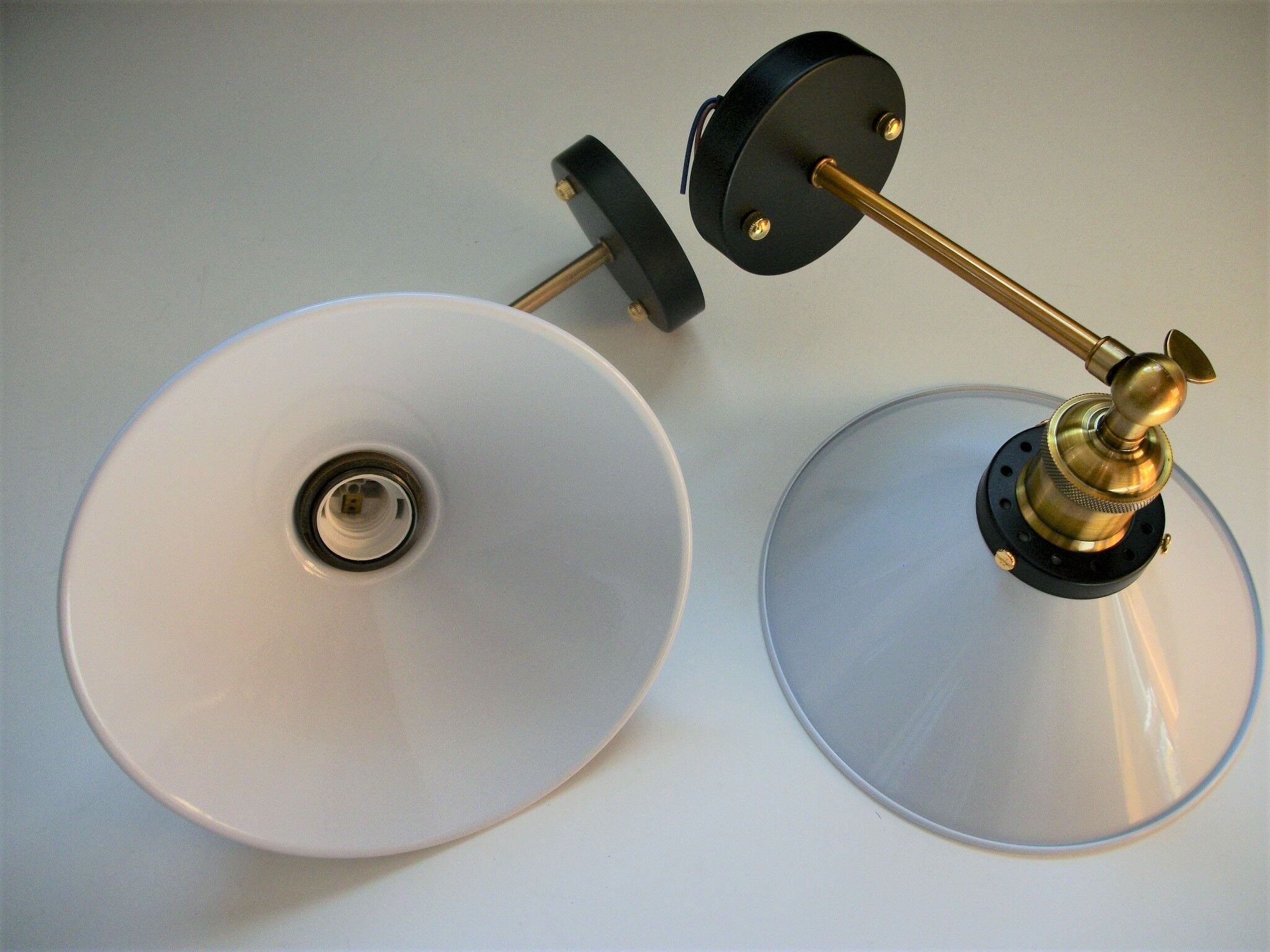 Paire d'appliques industrielles