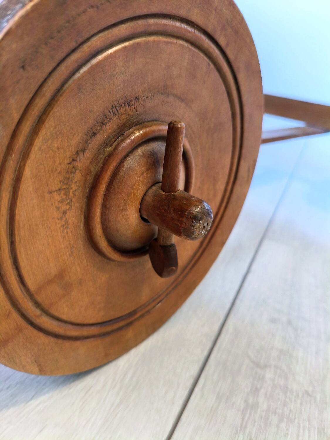 Wicker cradle on wheels