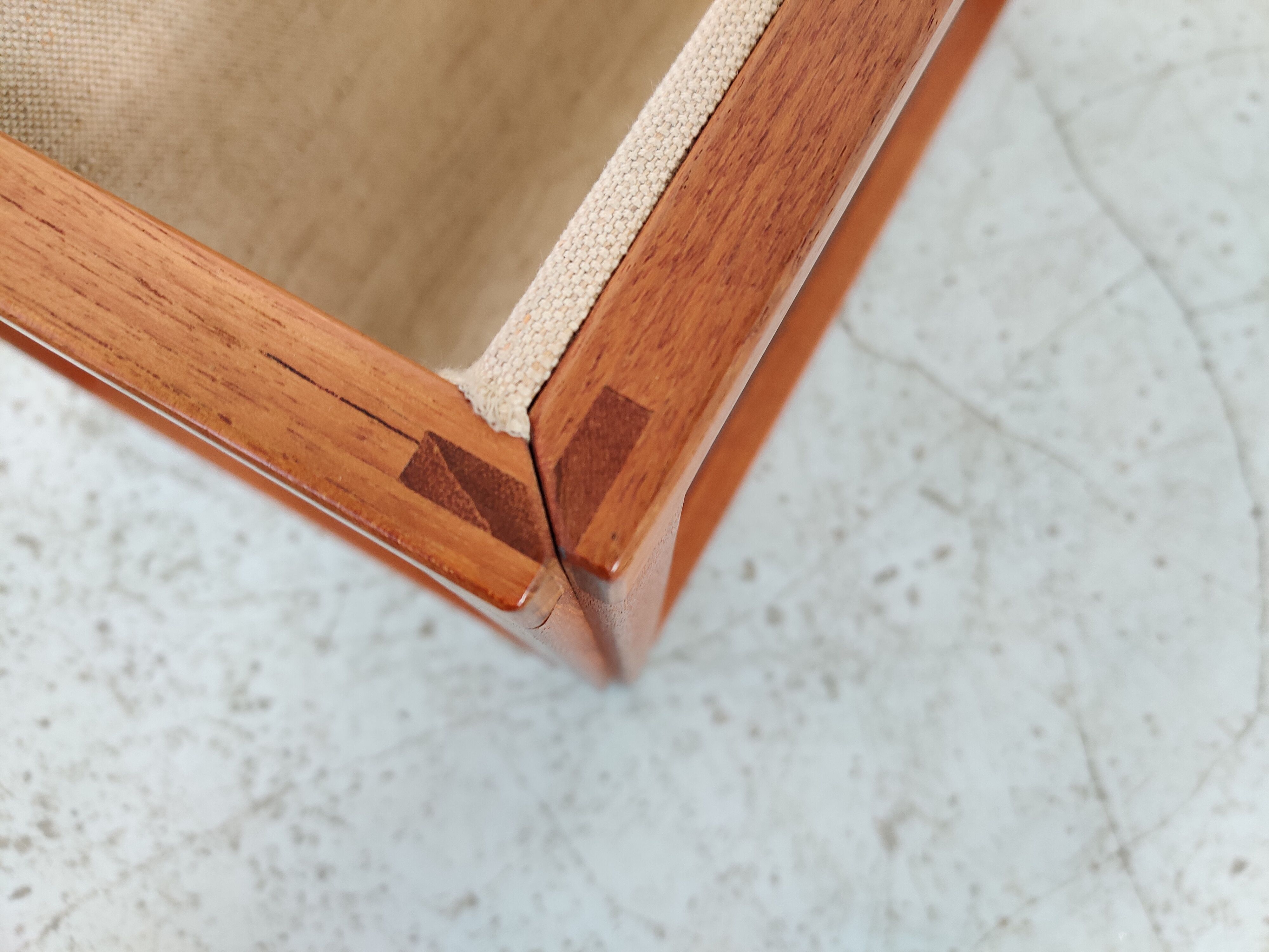 Scandinavian magazine door in teak and burlap, Denmark 60/70